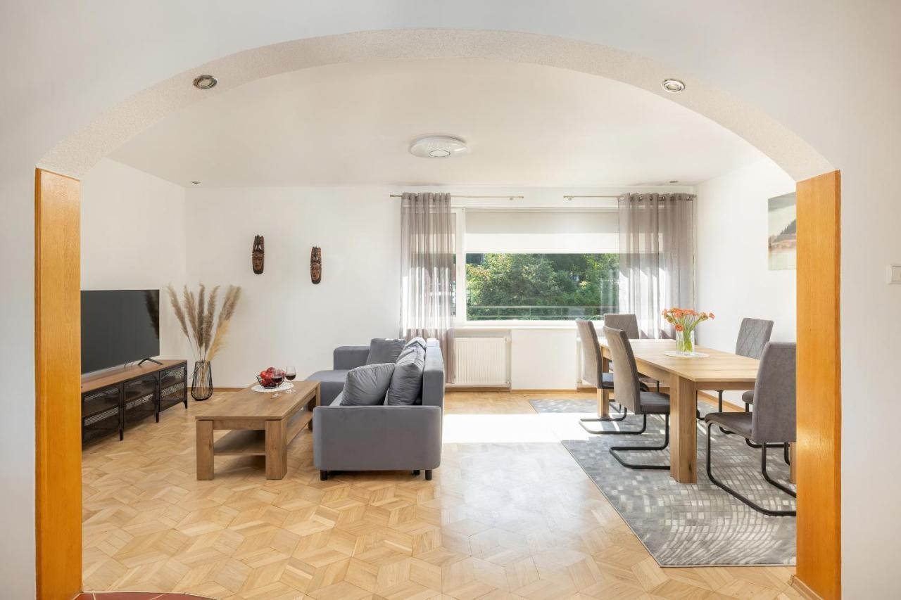 Bright & Spacious Family Apartment In Miedzyzdroje With Parking And 3 Balconies By Noclegi Renters Esterno foto