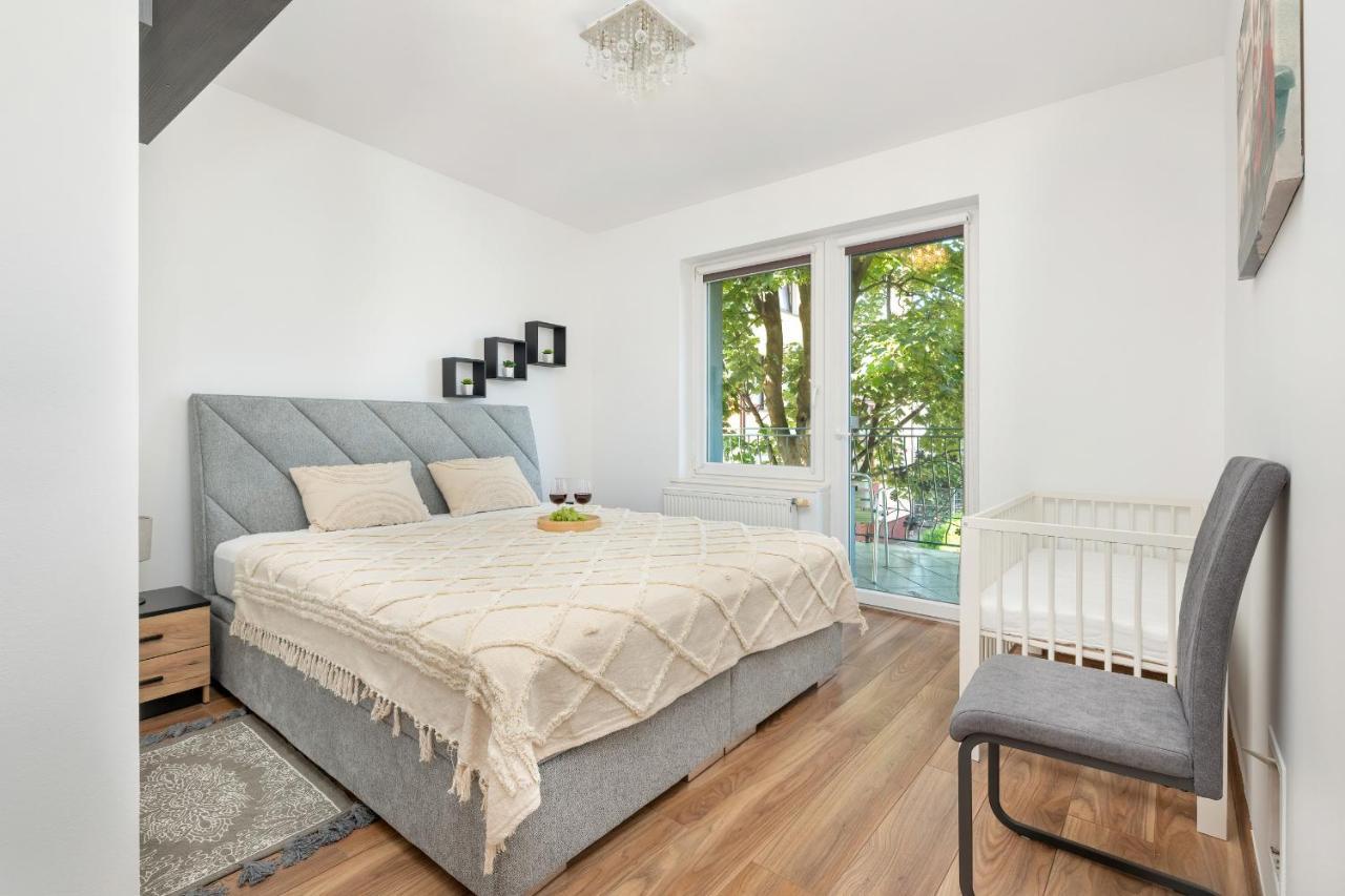 Bright & Spacious Family Apartment In Miedzyzdroje With Parking And 3 Balconies By Noclegi Renters Esterno foto