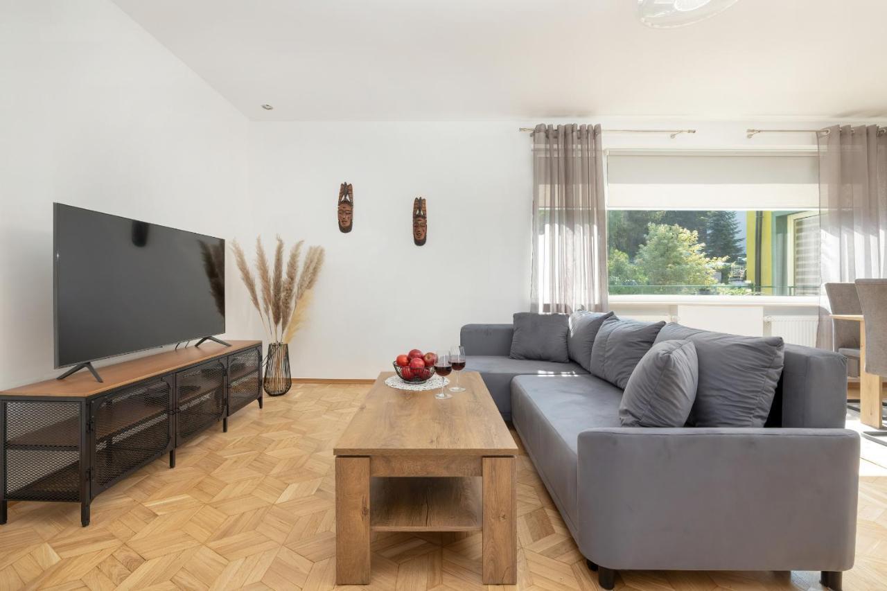 Bright & Spacious Family Apartment In Miedzyzdroje With Parking And 3 Balconies By Noclegi Renters Esterno foto