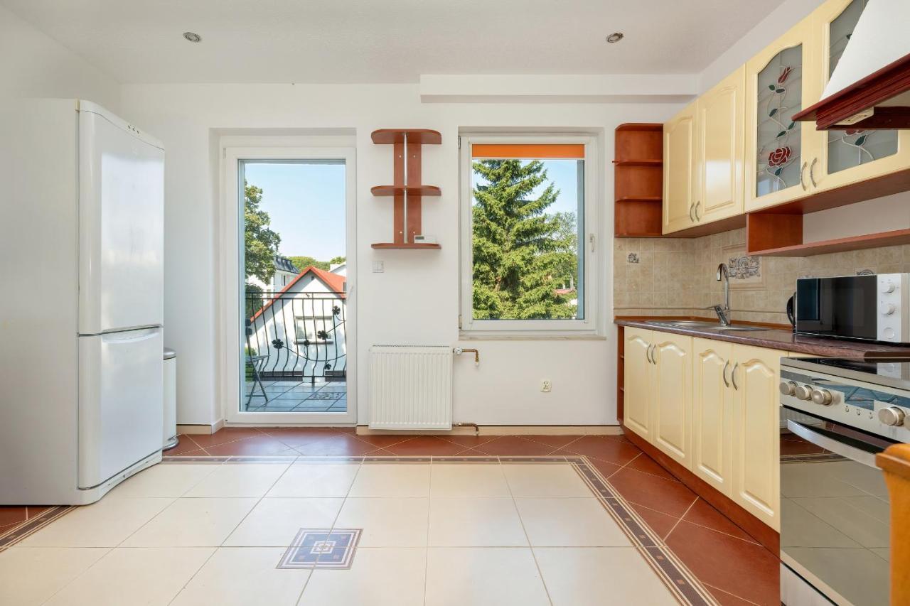 Bright & Spacious Family Apartment In Miedzyzdroje With Parking And 3 Balconies By Noclegi Renters Esterno foto