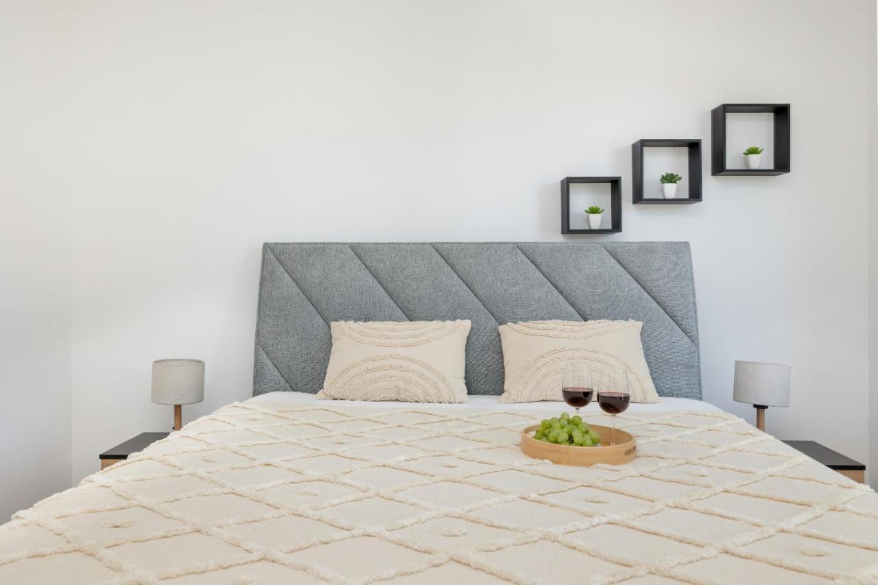 Bright & Spacious Family Apartment In Miedzyzdroje With Parking And 3 Balconies By Noclegi Renters Esterno foto